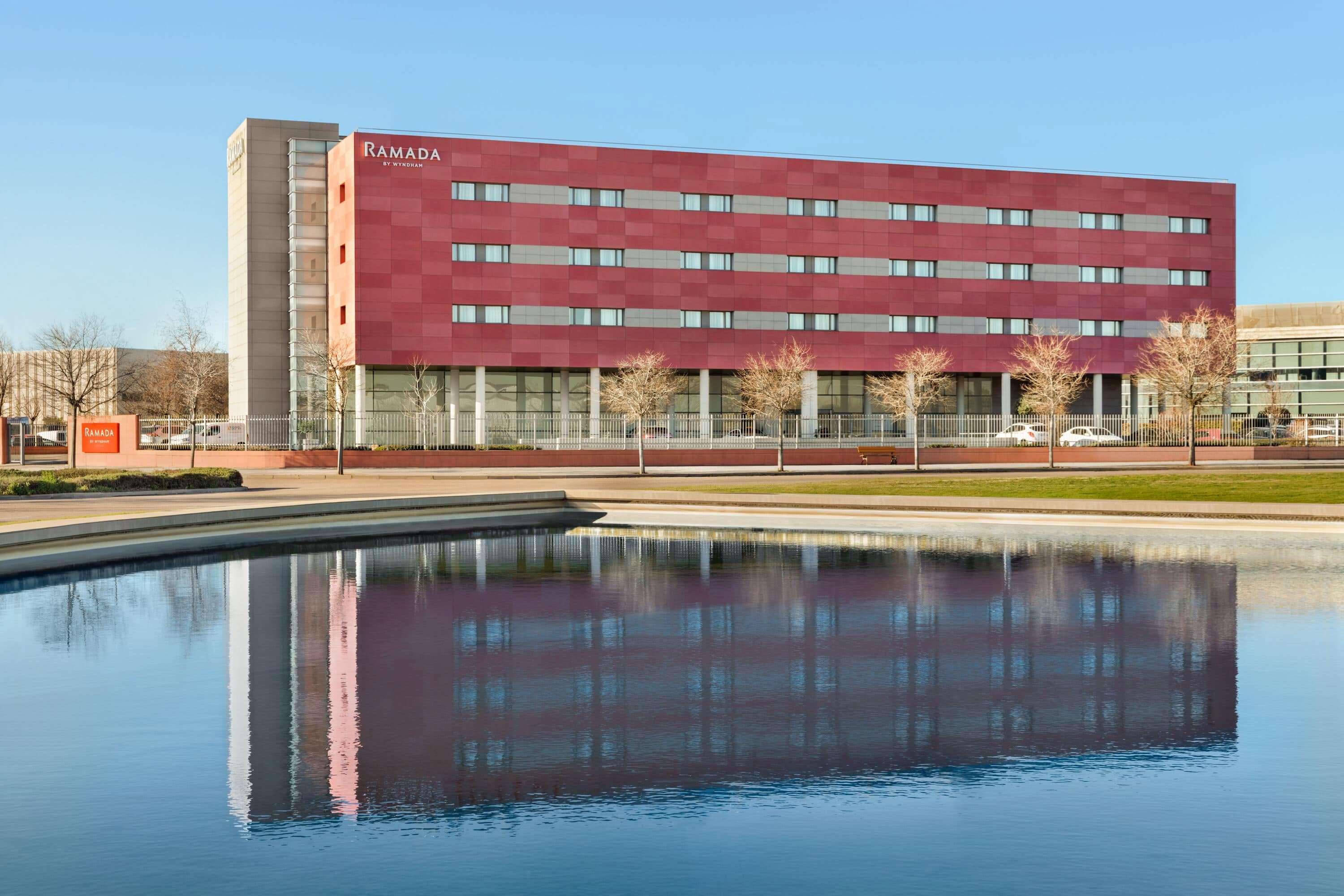 Hotel Ramada By Wyndham Madrid Getafe Zewnętrze zdjęcie