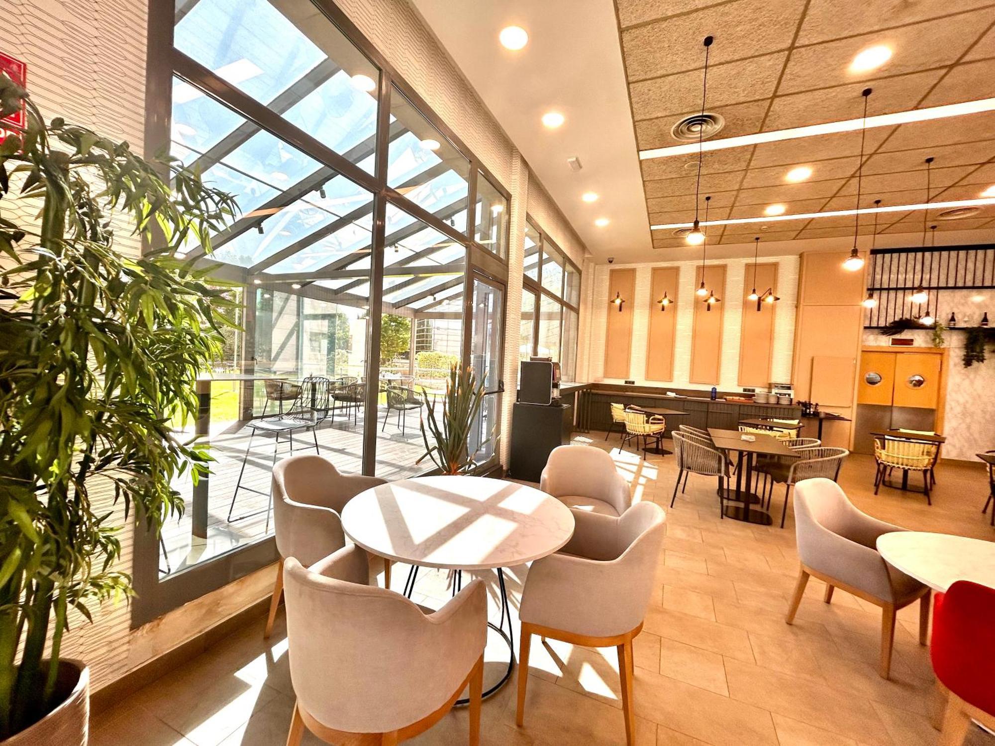 Hotel Ramada By Wyndham Madrid Getafe Zewnętrze zdjęcie