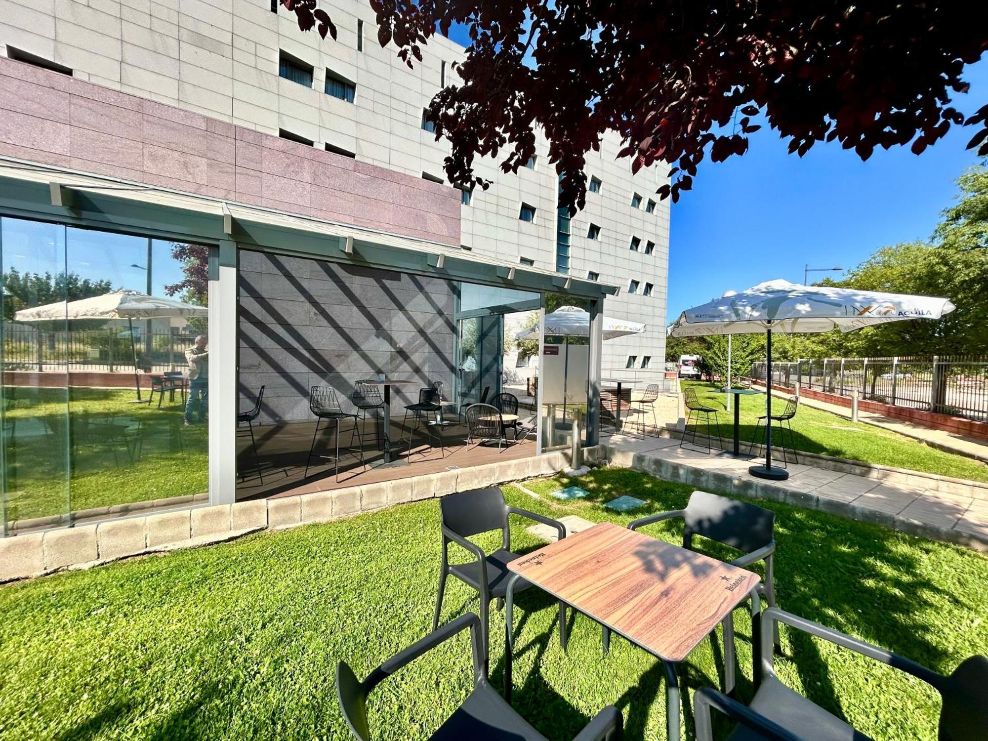 Hotel Ramada By Wyndham Madrid Getafe Zewnętrze zdjęcie