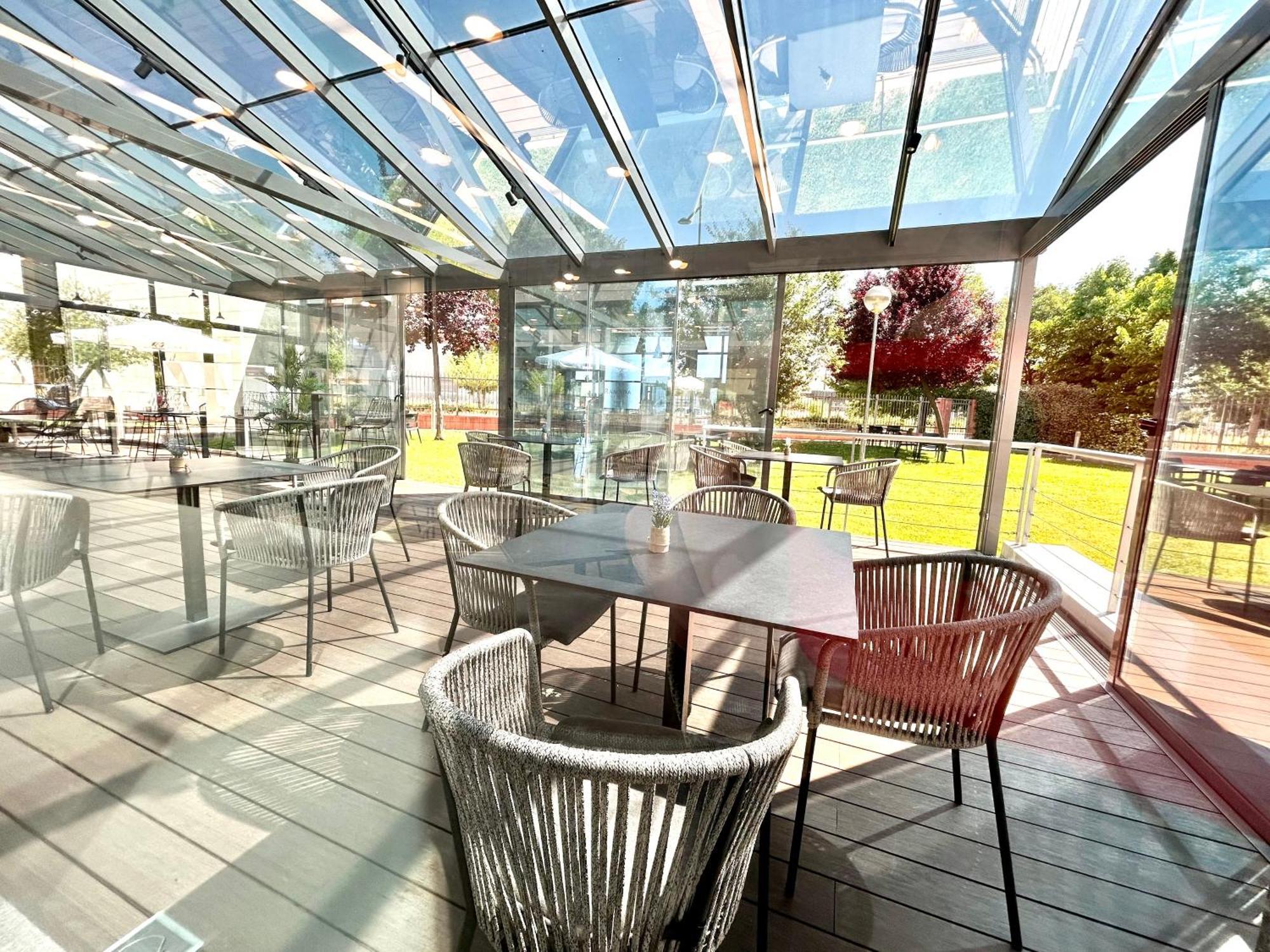 Hotel Ramada By Wyndham Madrid Getafe Zewnętrze zdjęcie