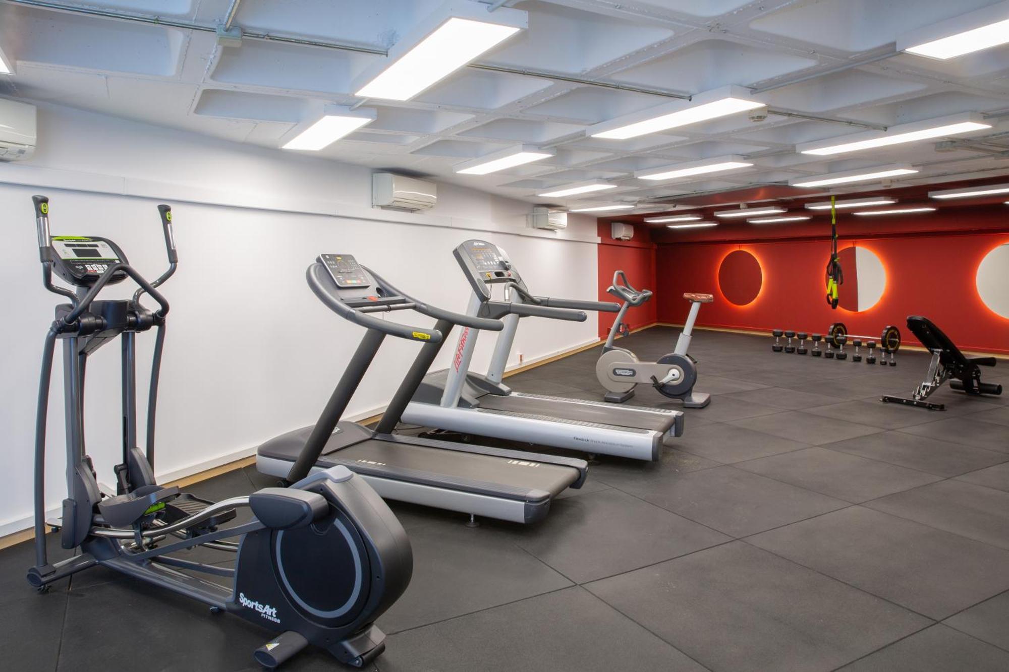 Hotel Ramada By Wyndham Madrid Getafe Zewnętrze zdjęcie