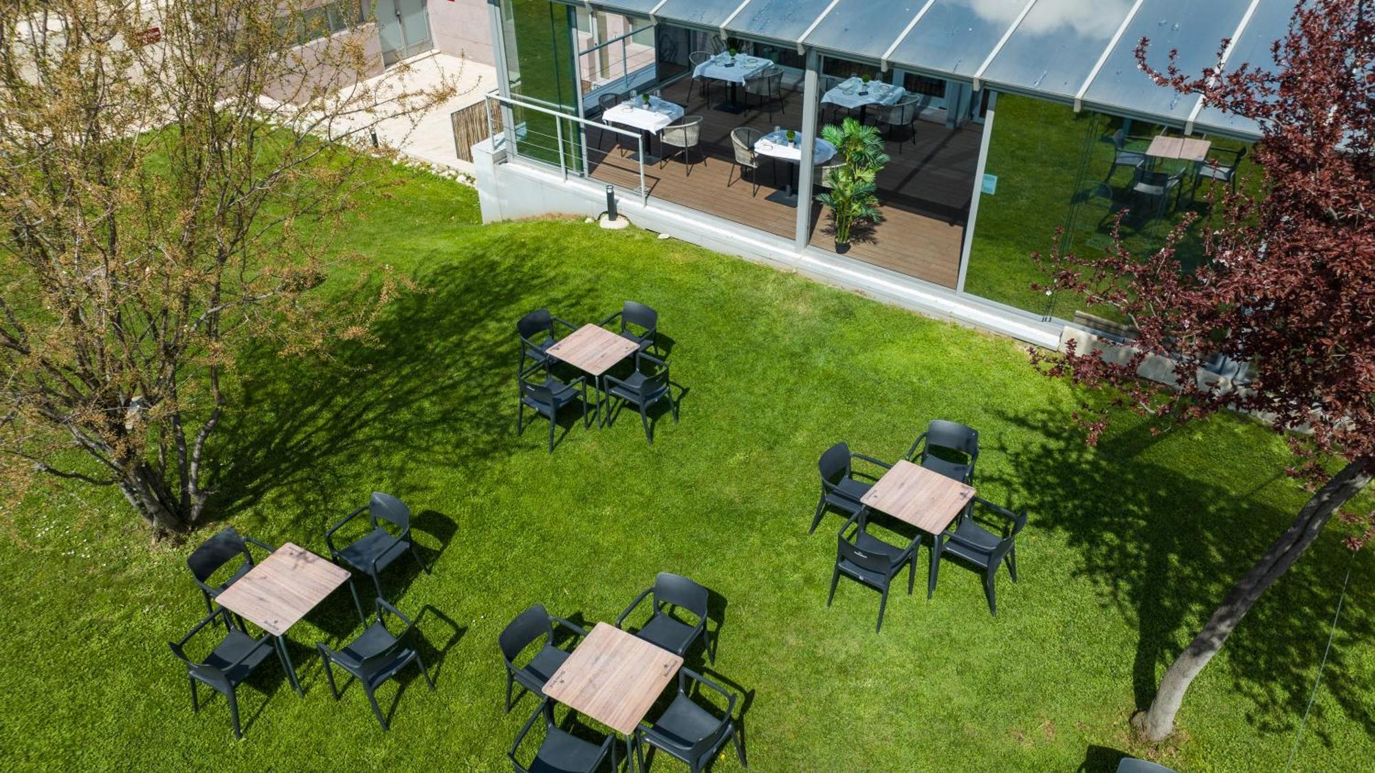 Hotel Ramada By Wyndham Madrid Getafe Zewnętrze zdjęcie